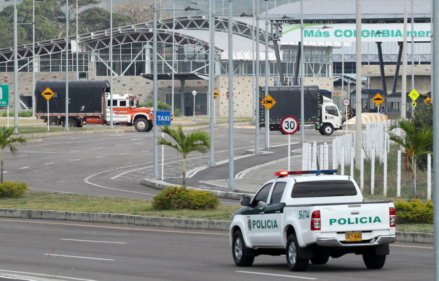 Βενεζουέλα: Στα σύνορα της Κολομβίας τα φορτηγά της ανθρωπιστικής βοήθειας