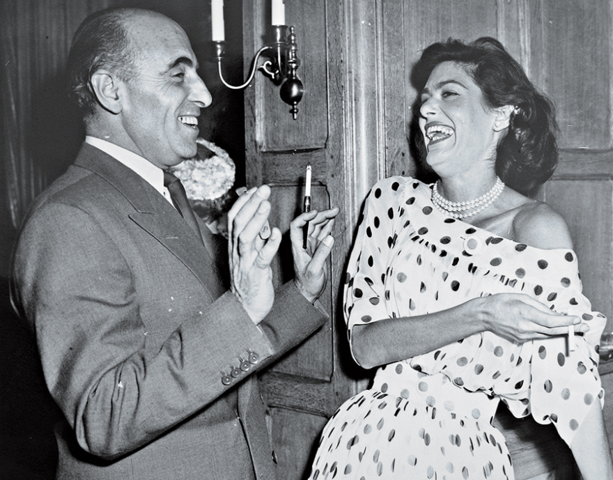 Η οικογένεια Στέγγου πουλάει το «Πόρτο Καρράς»