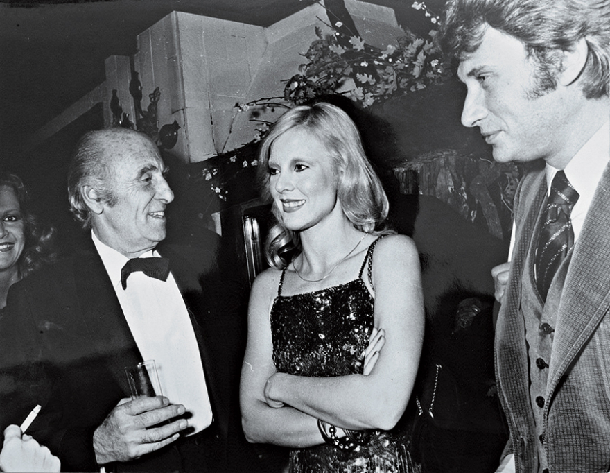 Η οικογένεια Στέγγου πουλάει το «Πόρτο Καρράς»