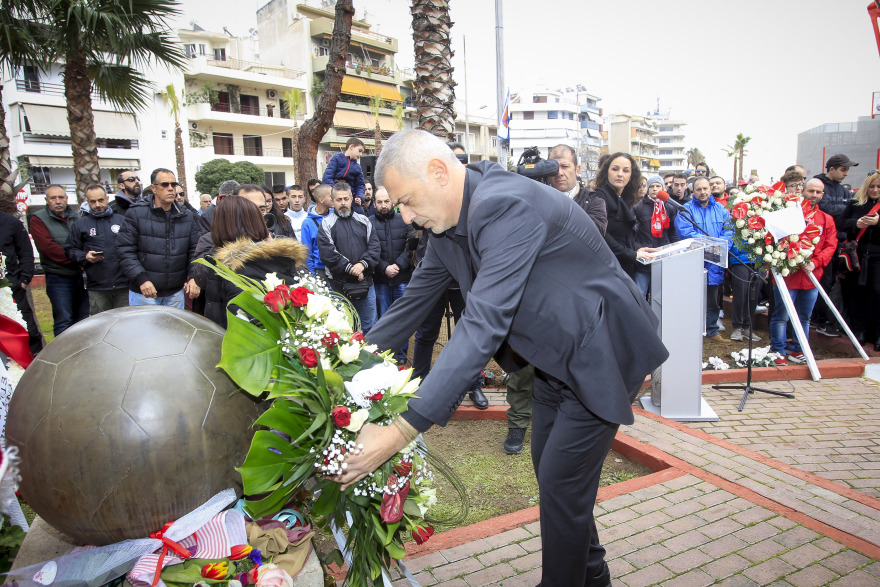 Όλος ο Ολυμπιακός παρών στο μνημόσυνο της Θύρας 7