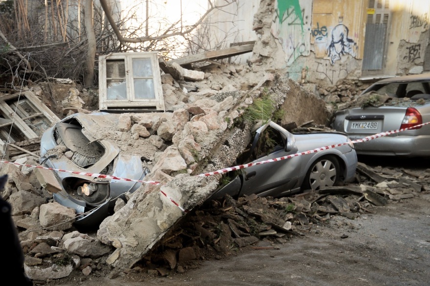 Τσελέντης για τα ετοιμόρροπα παλιά σπίτια στην Αθήνα: «Είναι εκατοντάδες, "φου" να κάνεις, γκρεμίζονται»