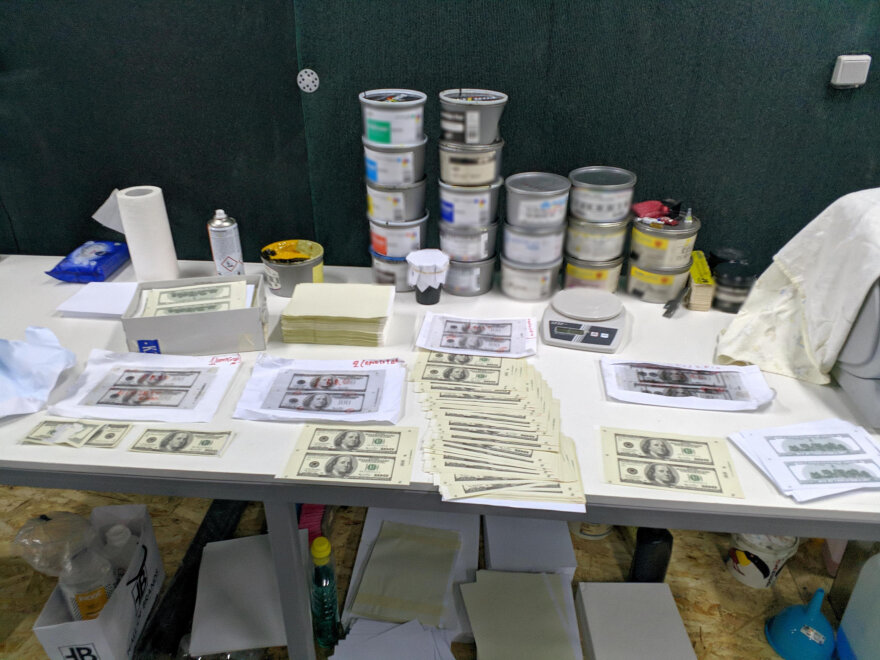 Κύκλωμα θα πλημμύριζε Ελλάδα και εξωτερικό με πλαστά δολάρια