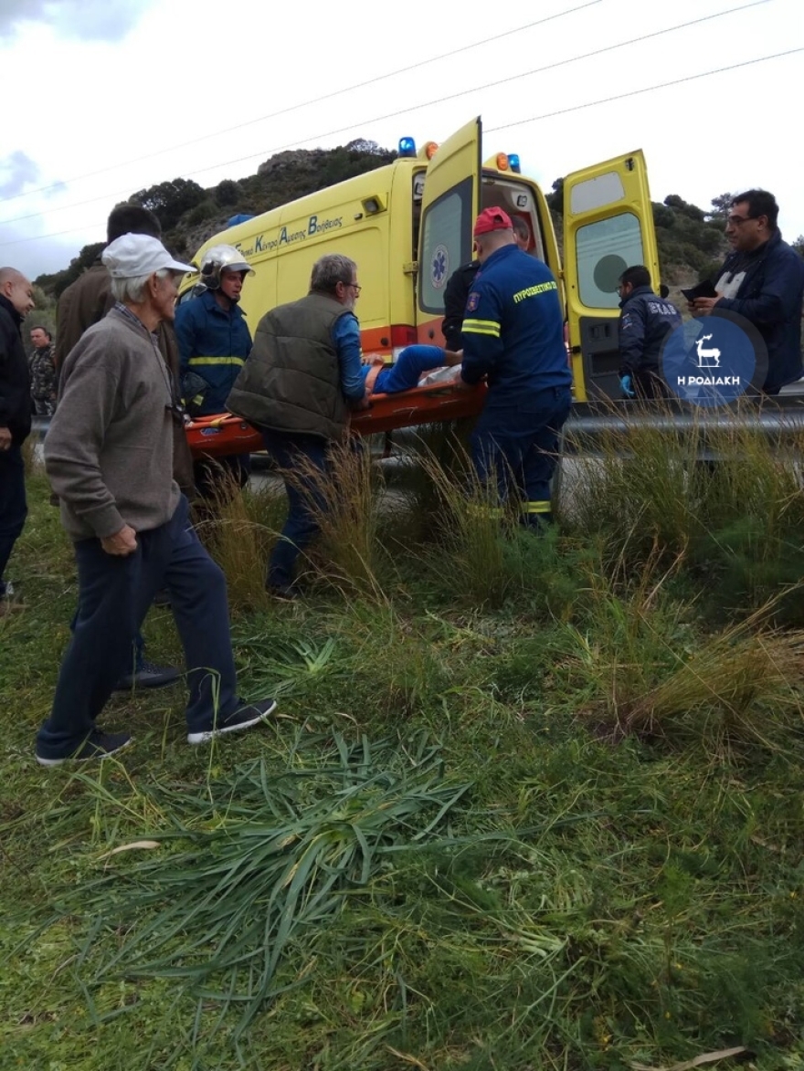 Ρόδος: Σχολικό έπεσε σε ρέμα βάθους τριών μέτρων