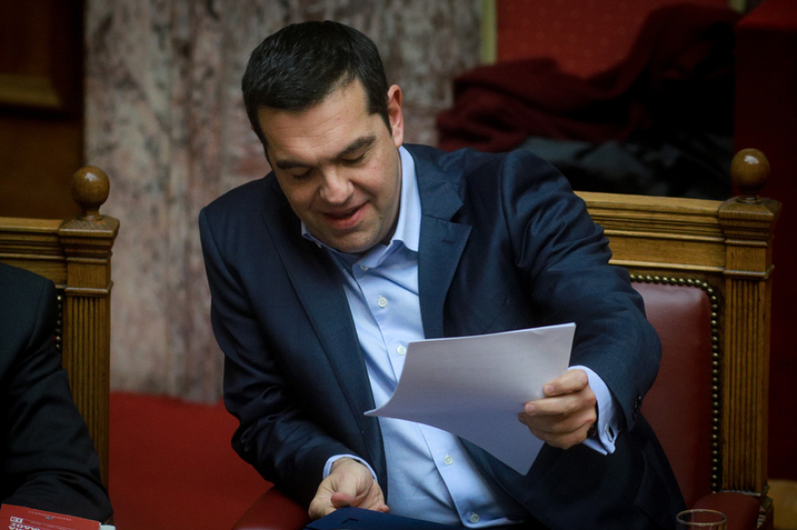 Τσίπρας στη Βουλή: Δεν είμαστε κυβέρνηση κουρελού, δεν σχεδιάζουμε δεξιές παρενθέσεις