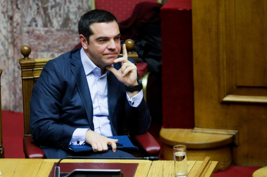 Τσίπρας στη Βουλή: Δεν είμαστε κυβέρνηση κουρελού, δεν σχεδιάζουμε δεξιές παρενθέσεις