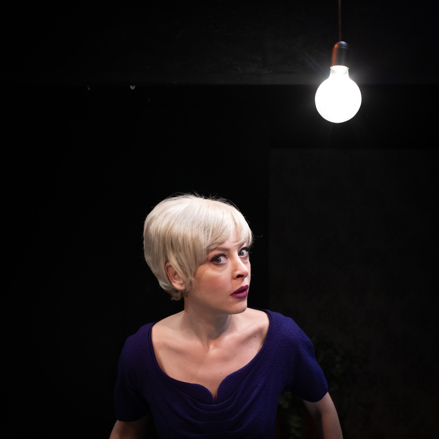 Η «Φαλακρή τραγουδίστρια» έρχεται: Δείτε τις πρώτες φωτογραφίες