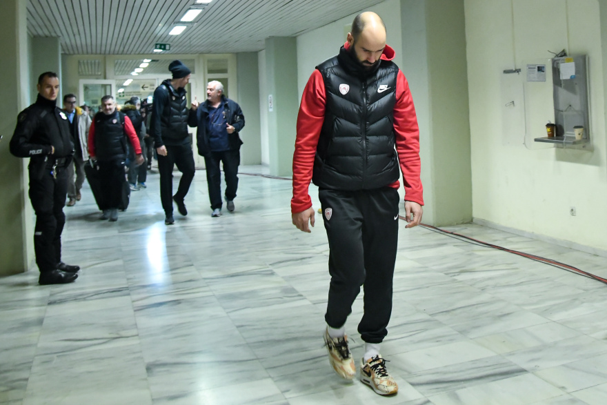 Κύπελλο μπάσκετ: Η αποχώρηση ήταν μόνο η αρχή, λένε στον Ολυμπιακό - Ψάχνονταν να φύγουν, λένε στον Παναθηναϊκό