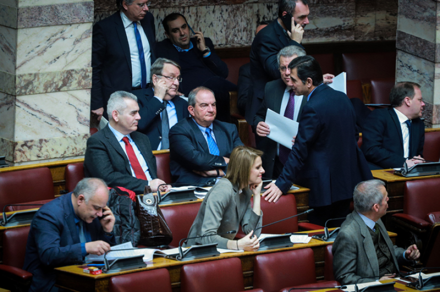 Live από Βουλή: Η ψηφοφορία για την αναθεώρηση του Συντάγματος