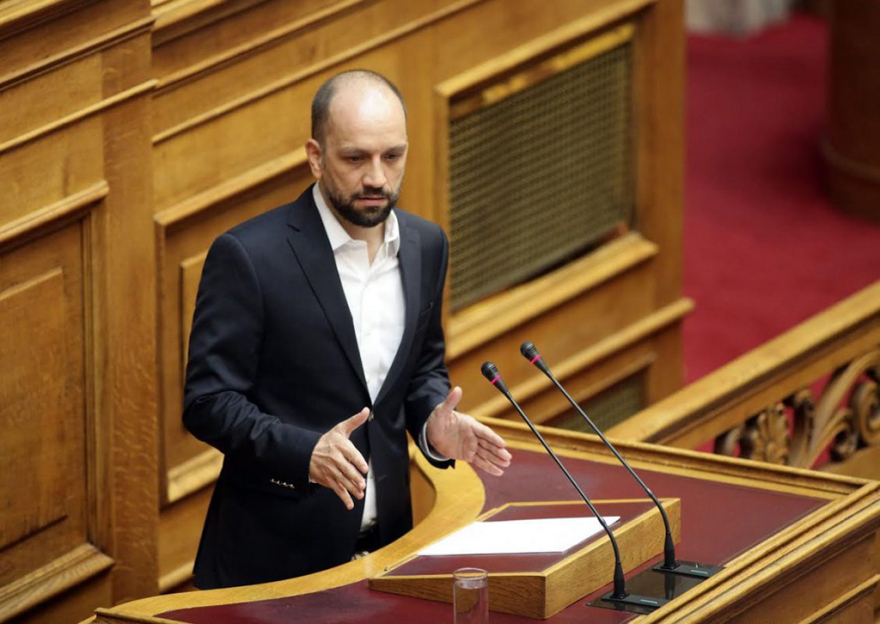 Ανασχηματισμός Κατρούγκαλου: Δείτε τη νέα κυβέρνηση 