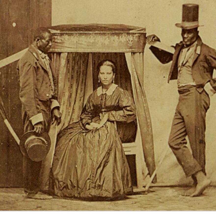 Παραιτήθηκε η διευθύντρια της Vogue Βραζιλίας για φωτογραφία που παρέπεμπε στην εποχή των δούλων