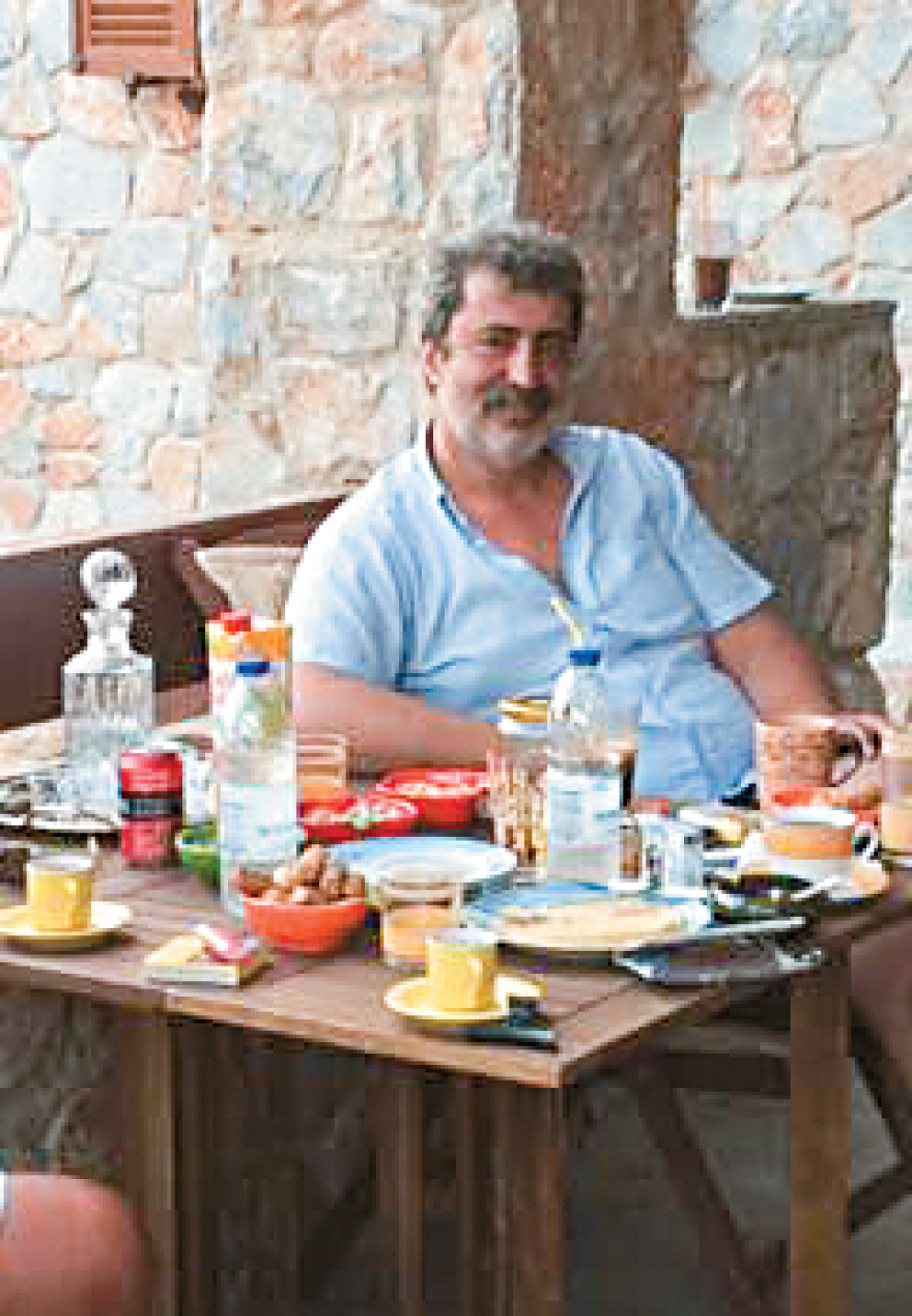 Ο Πολάκης «έχει» και την Attica Bank: Πώς πήρε καταναλωτικό δάνειο €100.000 όταν οι τράπεζες δεν δίνουν μία