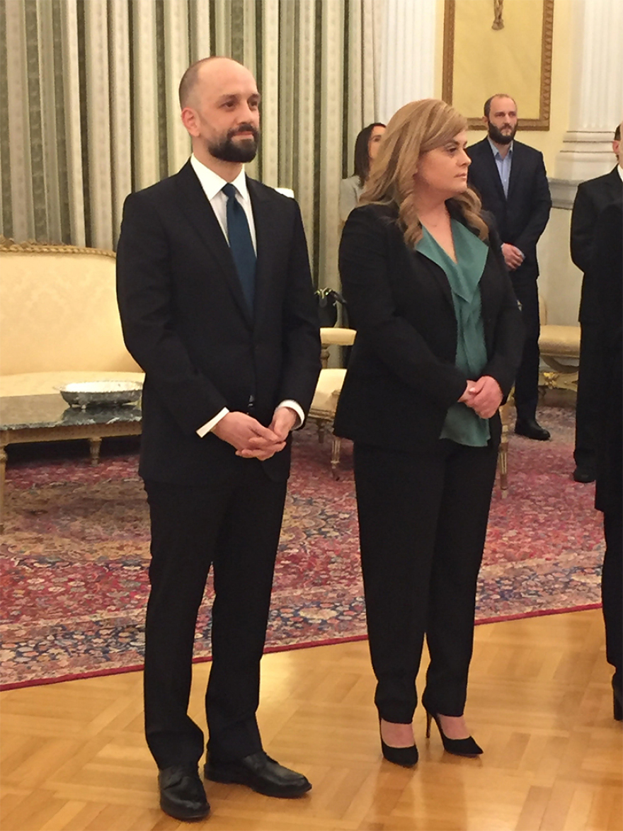 Ορκίστηκαν οι νέοι υπουργοί της κυβέρνησης – Θρησκευτικό όρκο έδωσαν Μωραΐτης και Τόλκας