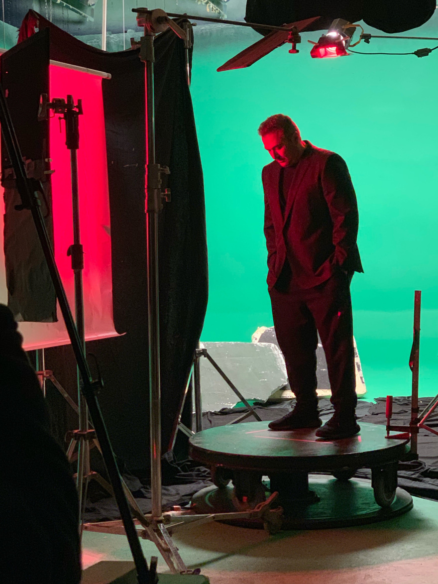 Οι πρώτες φωτογραφίες από το νέο video clip του Αντώνη Ρέμου 