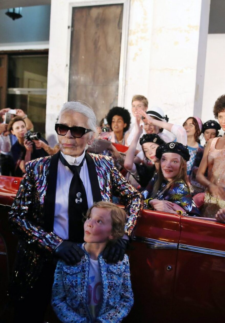 Χάντσον Κρένινγκ: Το χαϊδεμένο βαφτιστήρι του Καρλ Λάγκερφλεντ 