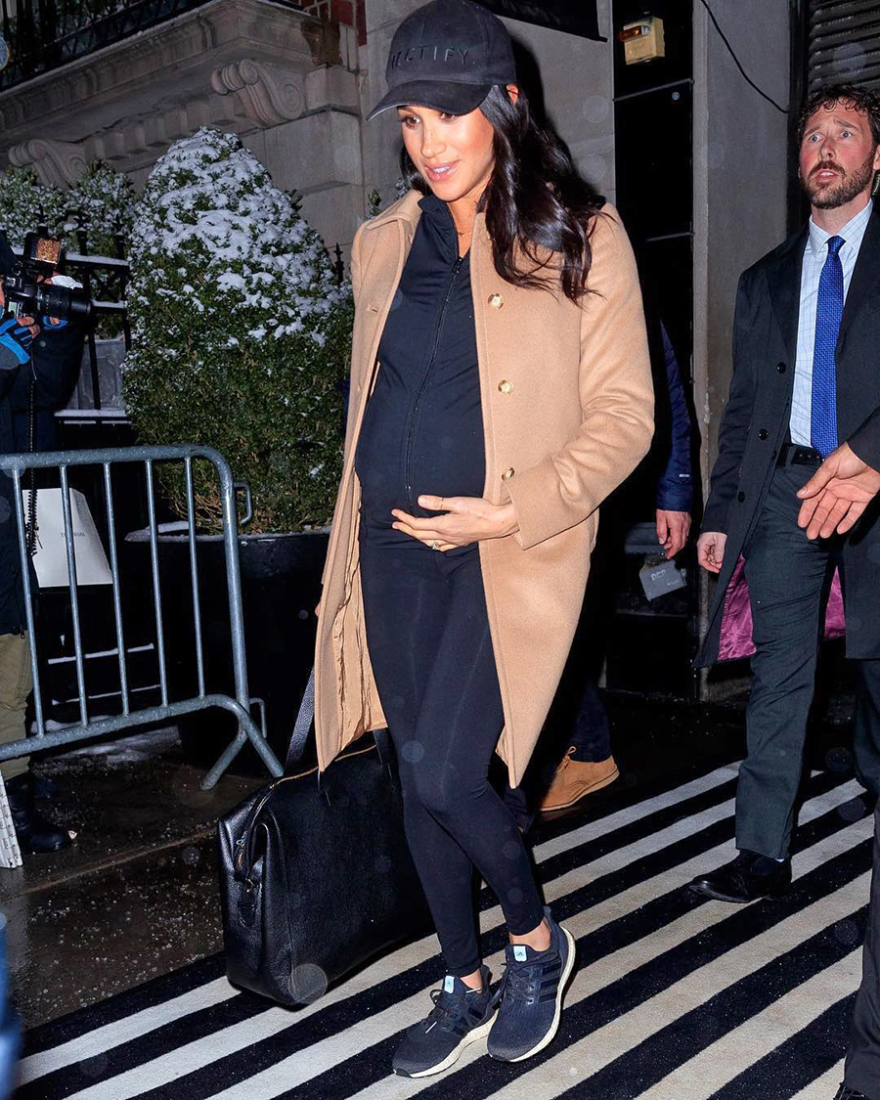 Η... «Ρωμαία Αυτοκράτειρα» Μέγκαν:  «Γκρίνια» στη Βρετανία για το χλιδάτο baby shower στη Νέα Υόρκη