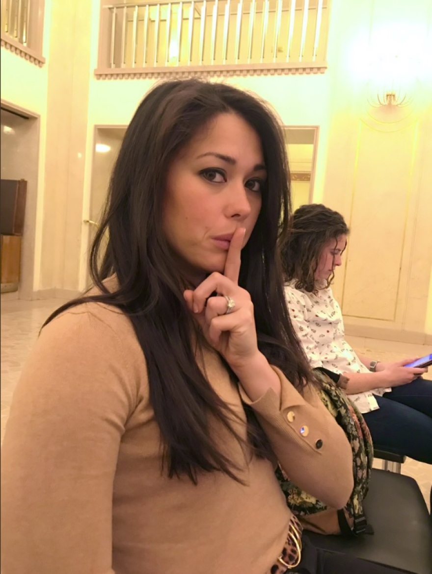 Αυστρία: Έδιωξαν Ολυμπιονίκη του χόκεϊ από την Όπερα της Βιέννης επειδή έβηξε