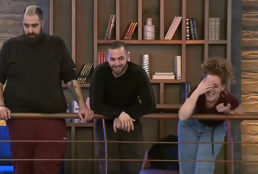 MasterChef: Ο Ζαχίρ δεν μπορούσε να διαβάσει την συνταγή κι ο εξώστης ειρωνευόταν και κορόιδευε 