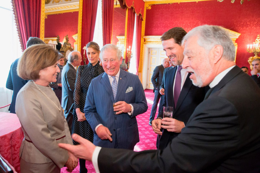  Οι πρίγκιπες του κόσμου βρίσκουν δουλειά σε Έλληνες ανέργους