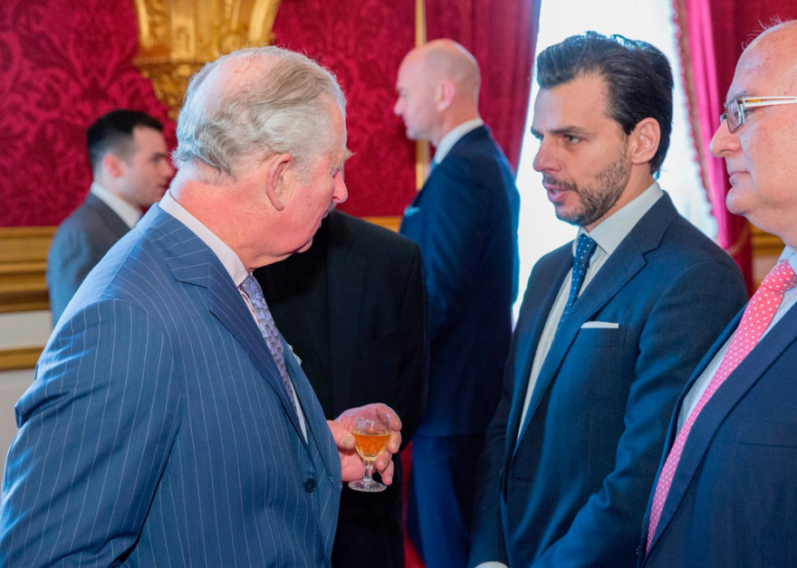  Οι πρίγκιπες του κόσμου βρίσκουν δουλειά σε Έλληνες ανέργους