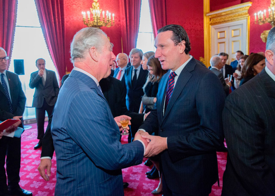  Οι πρίγκιπες του κόσμου βρίσκουν δουλειά σε Έλληνες ανέργους