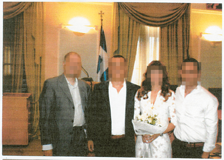 Ο «δίγαμος» γιατρός περνάει στην αντεπίθεση: «Γνώριζε ότι ήμουν παντρεμένος»