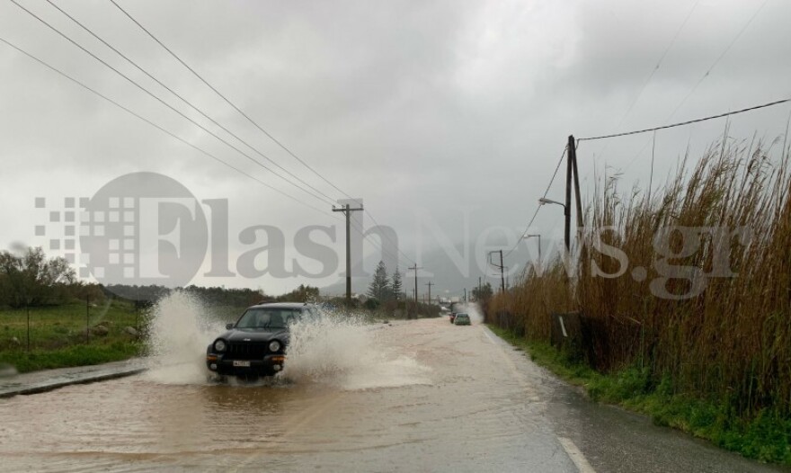 Καιρός: Η κακοκαιρία «Ωκεανίς» χτυπάει την Κρήτη – Σοβαρά προβλήματα σε ολόκληρο το νησί