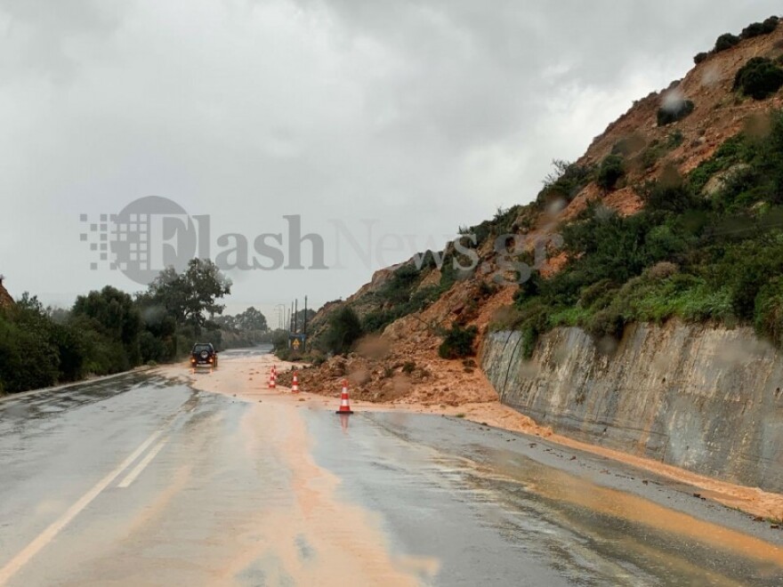 Καιρός: Η κακοκαιρία «Ωκεανίς» χτυπάει την Κρήτη – Σοβαρά προβλήματα σε ολόκληρο το νησί