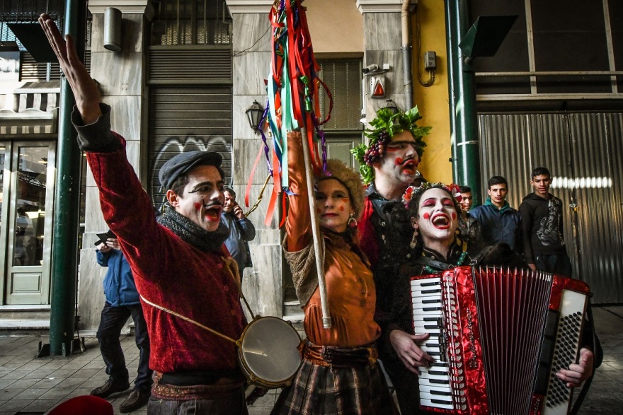 Η Τσικνοπέμπτη σε εικόνες: Όλη η Ελλάδα μια απέραντη... ψησταριά!