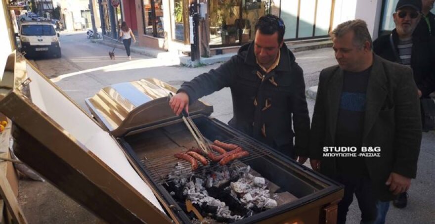 Τα παρατράγουδα της Τσικνοπέμπτης: «Πορτοφολάδες» έπεσαν σαν ακρίδες στη Θεσσαλονίκη