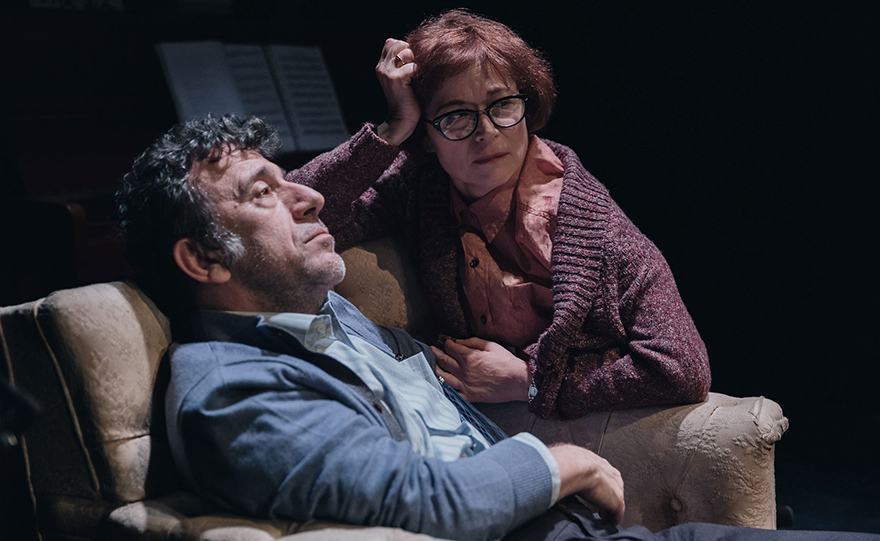 Ποτέ μια αγκαλιά δεν ειπώθηκε με λέξεις