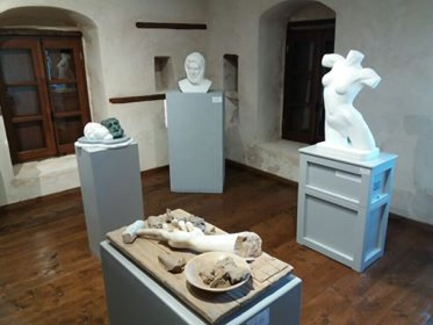 "Ετος Χαλεπά": Οι "Τηνιακοί Μαρμαρογλύπτες" είναι τώρα στην Καρύταινα 