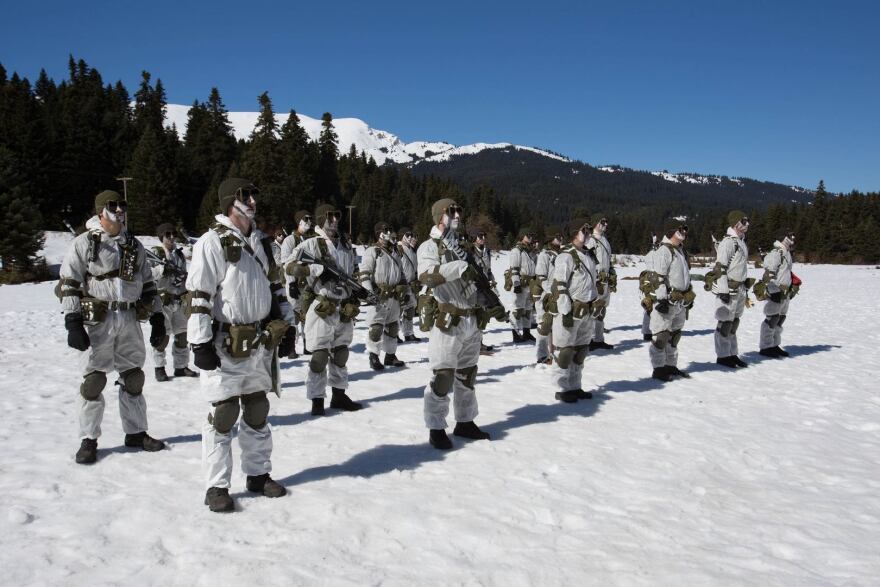 Εντυπωσιακές εικόνες από χειμερινή στρατιωτική εκπαίδευση στο Περτούλι