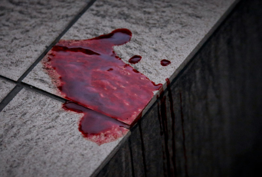 Τρόμος: Χούλιγκαν εισέβαλαν σε γήπεδα, χτύπησαν κόσμο, έκαψαν αυτοκίνητα!