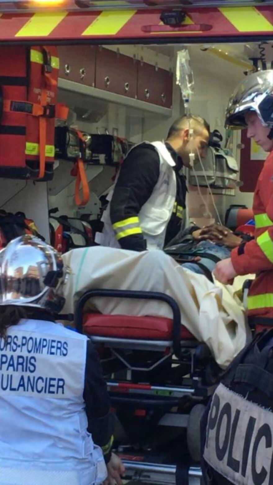 Βίντεο-σοκ από Γαλλία: Η στιγμή που «κίτρινο γιλέκο» δέχεται σφαίρα καουτσούκ στο πρόσωπο 