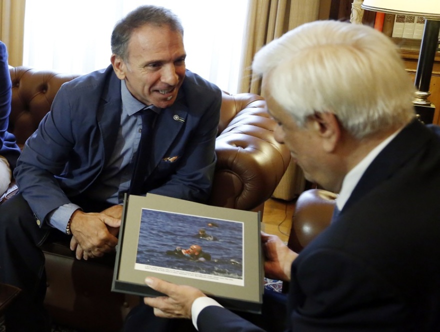 Ο πολιτικός κόσμος αποχαιρετά τον Γιάννη Μπεχράκη