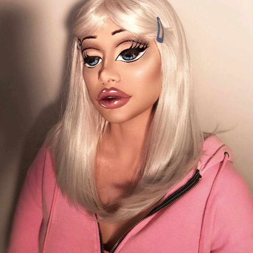Η Όλγα Φαρμάκη μεταμορφώθηκε σε κούκλα Bratz