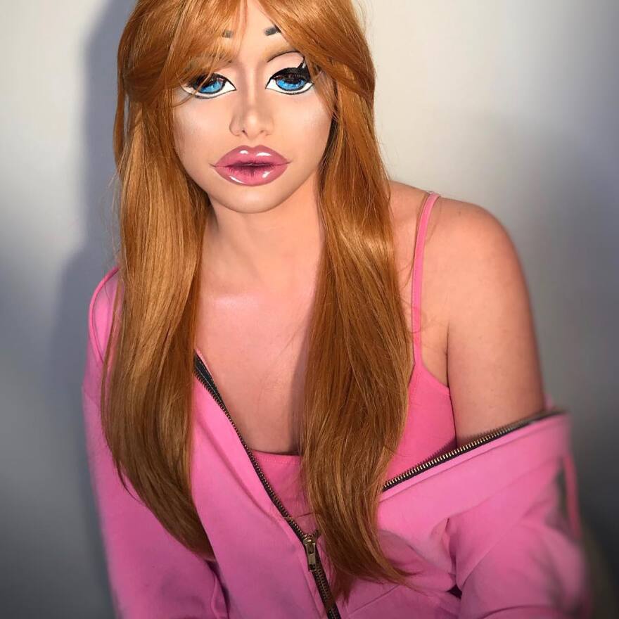 Η Όλγα Φαρμάκη μεταμορφώθηκε σε κούκλα Bratz