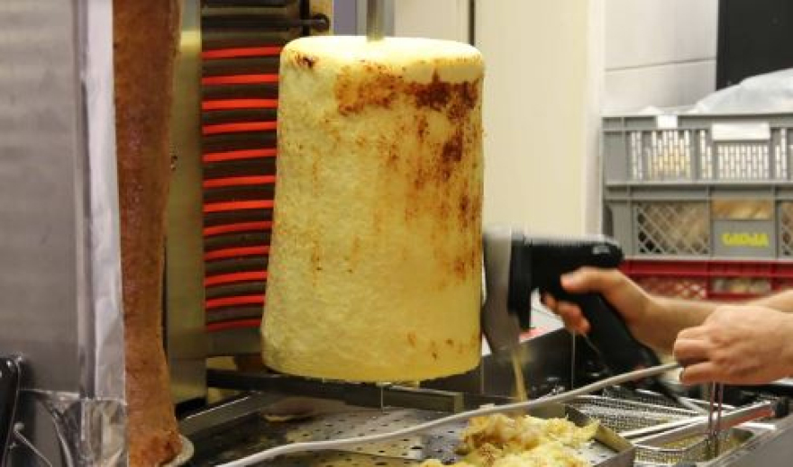 Ήρθε το τέλος: Ανάρπαστο γίνεται το ντονέρ για vegan 