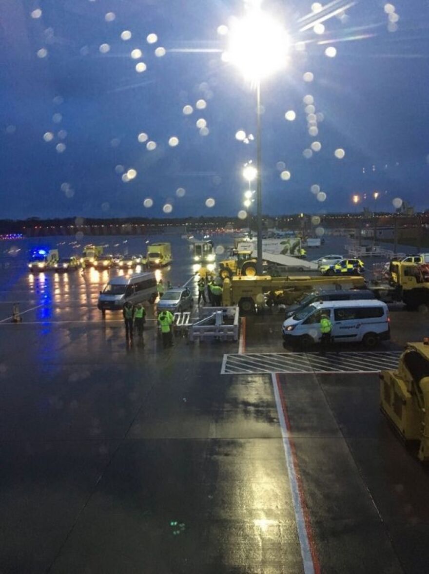 Συναγερμός στο Gatwick: Σε καραντίνα πάνω από 100 επιβάτες της Virgin λόγω «μυστηριώδους ασθένειας»