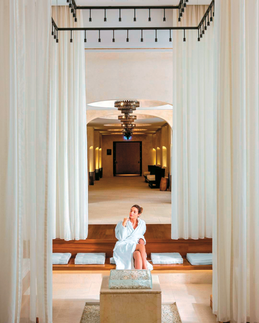 Επενδύσεις €300 εκατ.  από το «Hilton»  έως το «Costa Navarino» 