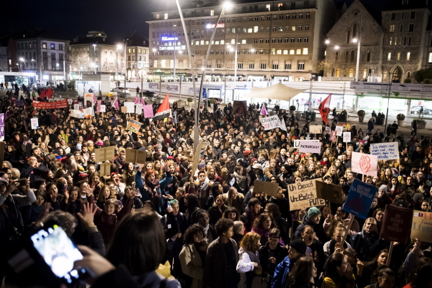 Η Ημέρα της Γυναίκας σε φωτογραφίες: Ογκώδεις διαδηλώσεις σε όλο τον κόσμο