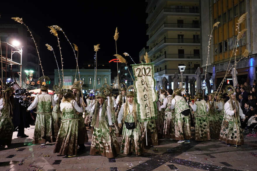 Πάνω από 40.000 καρναβαλιστές ξεχύθηκαν στους δρόμους της Πάτρας