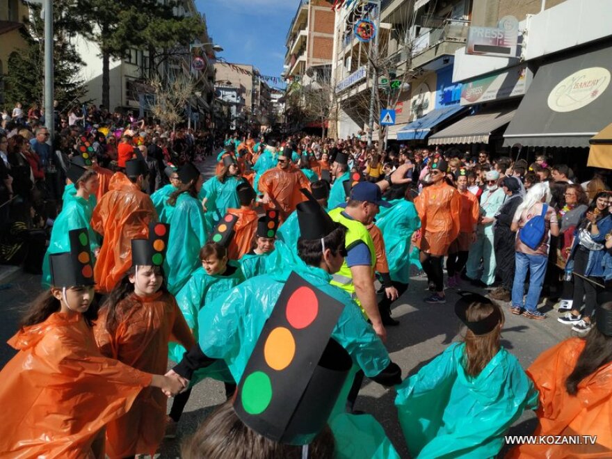Κορυφώνονται οι εκδηλώσεις του καρναβαλιού σε όλη τη χώρα