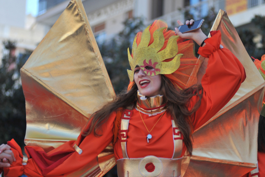 Πάτρα: Στην πυρά ο βασιλιάς Καρνάβαλος - Δείτε φωτογραφίες και βίντεο 