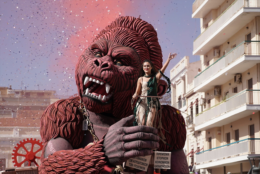 Βίντεο: Η μεγάλη παρέλαση στο καρναβάλι της Πάτρας