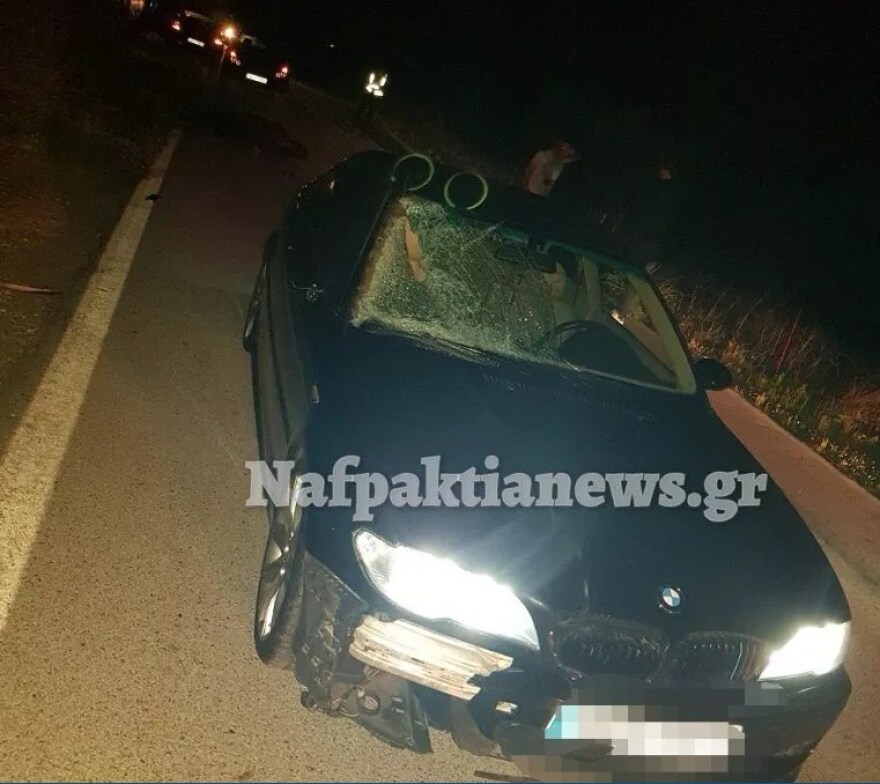 Σφοδρή σύγκρουση αυτοκινήτου με άγριο άλογο στη Ναυπακτία