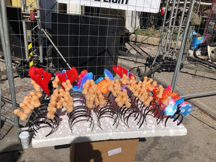 Μπουρανί: Το διονυσιακό έθιμο του... φαλλού της Καθαράς Δευτέρας στον Τύρναβο