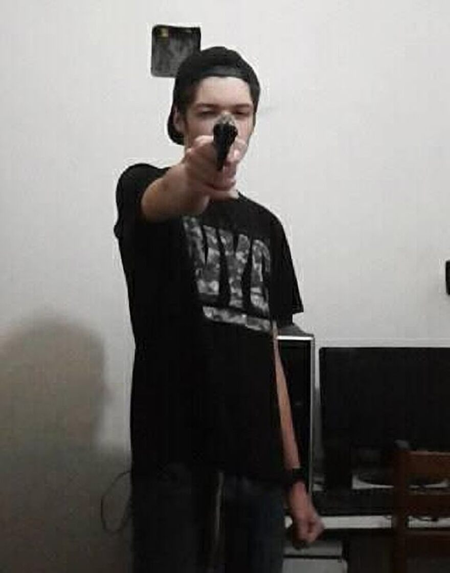 Μακελειό στη Βραζιλία: Με 38άρι και «μεσαιωνικό όπλο σαν τόξο» σκότωσαν τους μαθητές