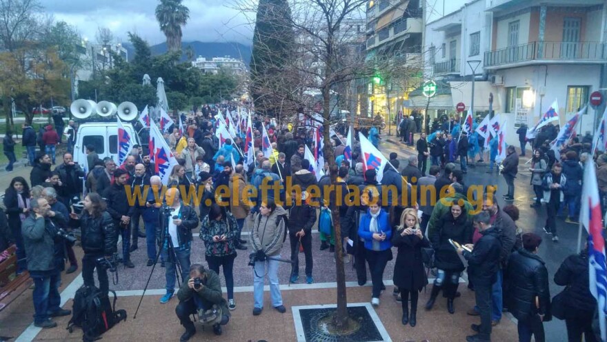 Εισβολή μελών του ΠΑΜΕ στο συνέδριο της ΓΣΕΕ στην Καλαμάτα