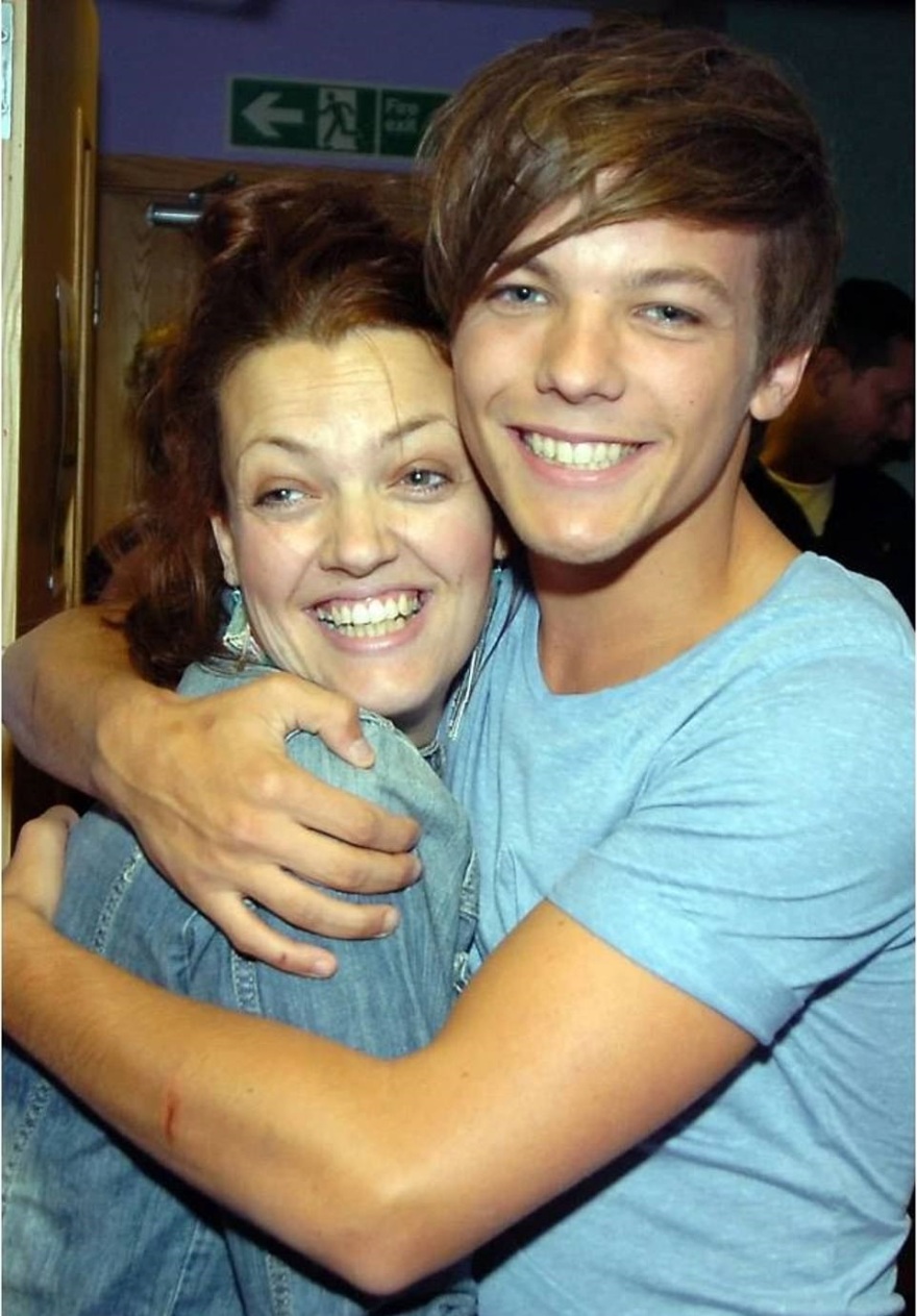 Λούις Τόμλινσον: Ο τραγουδιστής των «One Direction» μετά τη μητέρα του έχασε και την αδερφή του